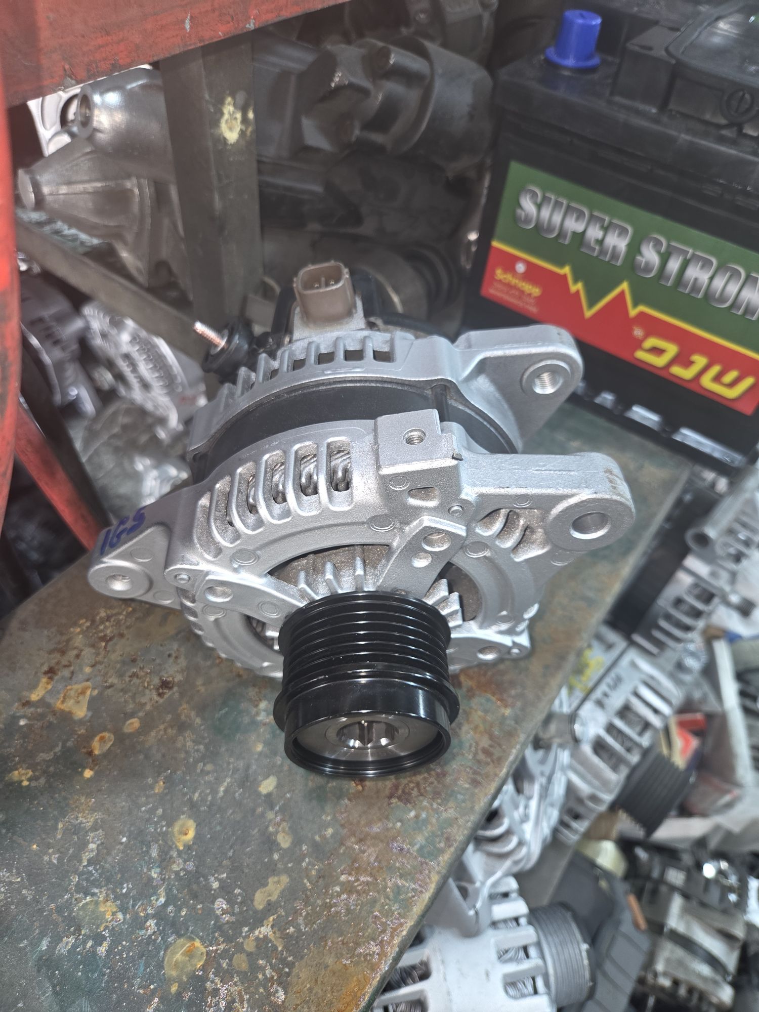 אלטרנטור טויוטה קורולה לאחר שיפוץ מקצועי בעוגן סטרט תל אביב